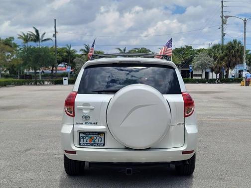 Blizzard Pearl 2006 Toyota RAV4 Limited