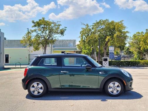 Green 2018 MINI Hardtop Oxford Edition