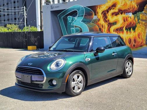 Green 2018 MINI Hardtop Oxford Edition