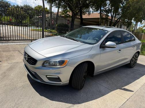 2017 Volvo S60 T5 Dynamic
