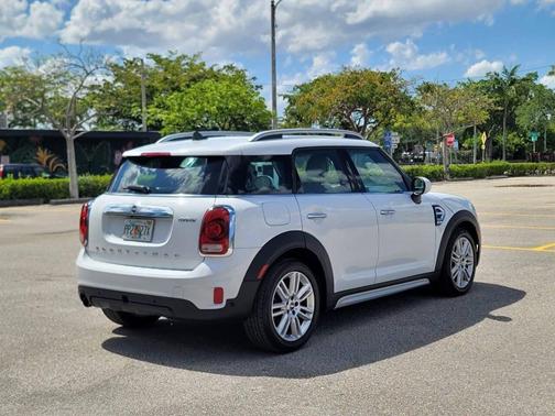 Light White 2019 MINI Countryman Cooper