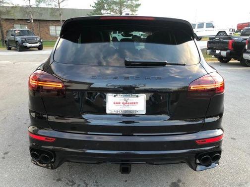 2016 Porsche Cayenne GTS