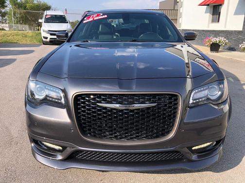 2019 Chrysler 300 S