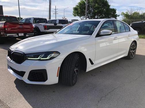 White 2023 BMW 540 i xDrive