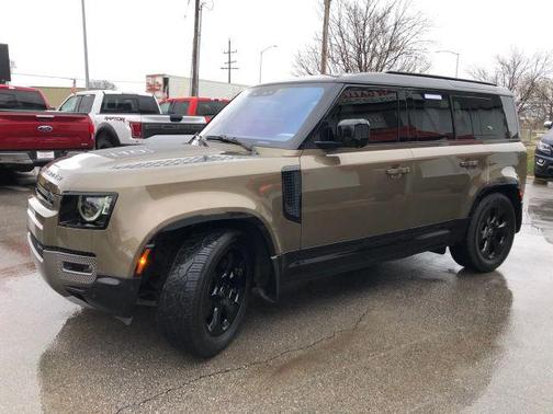 2022 Land Rover Defender 110 X-Dynamic SE