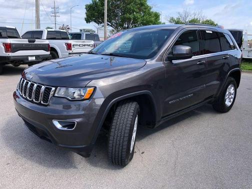 Gray 2018 Jeep Grand Cherokee Laredo E