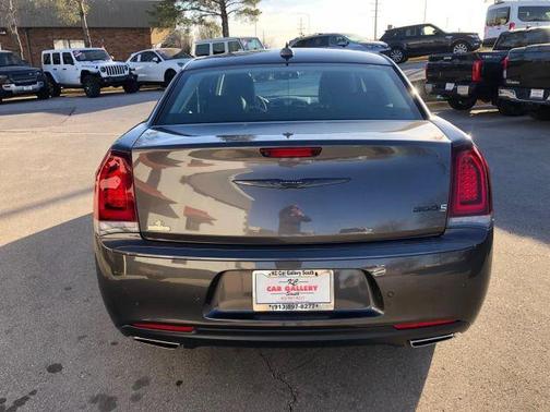 2023 Chrysler 300 Touring L