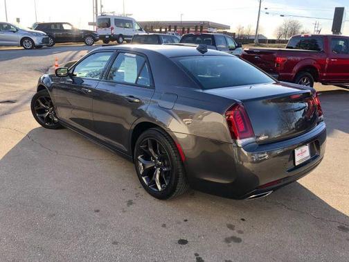 2023 Chrysler 300 Touring L