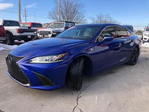 2023 Lexus ES 350 F SPORT Handling