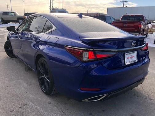 2023 Lexus ES 350 F SPORT Handling