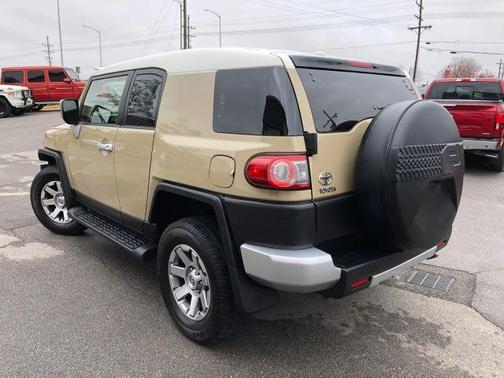 2014 Toyota FJ Cruiser Base