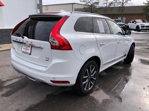 2017 Volvo XC60 T6 Dynamic