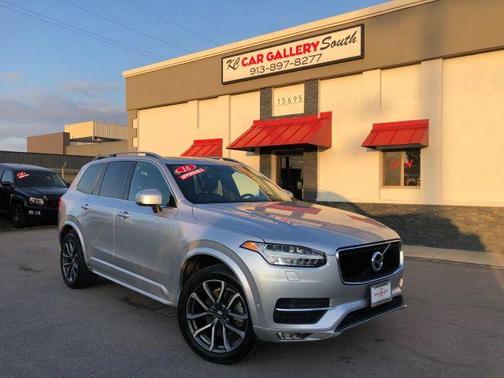 2016 Volvo XC90 T6 Momentum