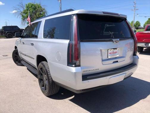 2020 Cadillac Escalade ESV Luxury