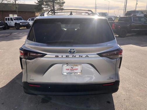 2024 Toyota Sienna XLE