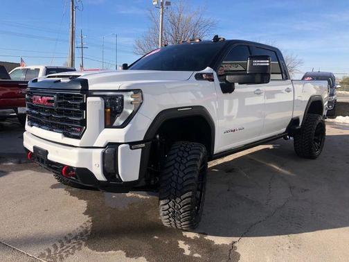 2024 GMC Sierra 2500 AT4