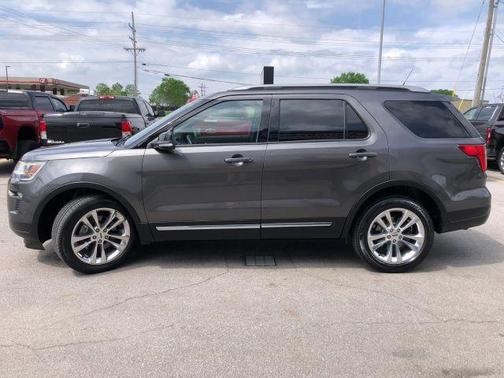 Gray 2018 Ford Explorer XLT