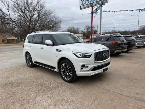 2019 INFINITI QX80 Luxe