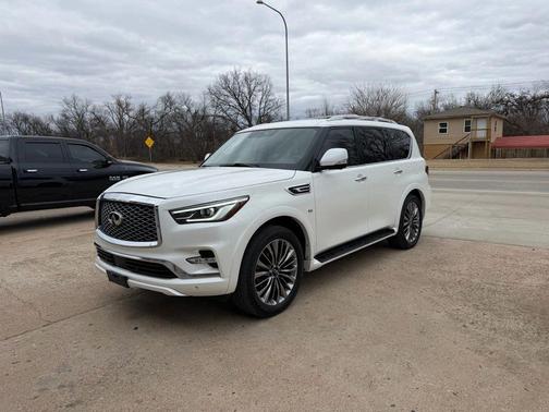 2019 INFINITI QX80 Luxe