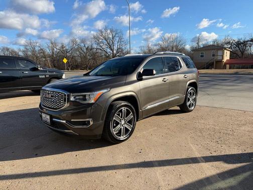2019 GMC Acadia Denali