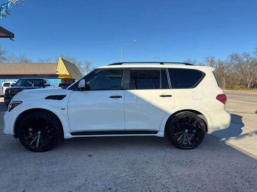 2016 INFINITI QX80 Base