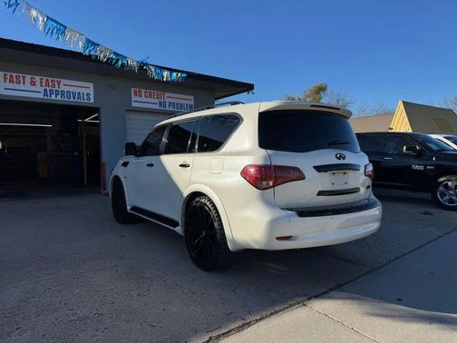 2016 INFINITI QX80 Base