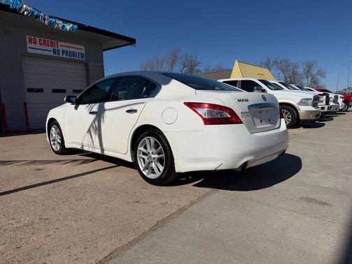 2011 Nissan Maxima S