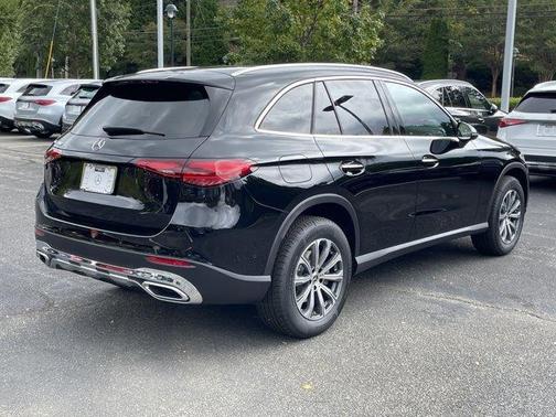 2026 Mercedes-Benz GLC 300 Base