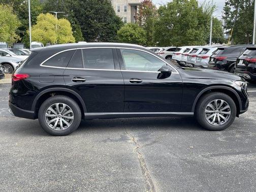 2026 Mercedes-Benz GLC 300 Base