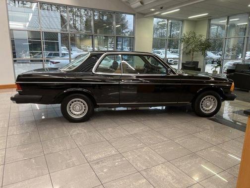 Black 1982 Mercedes-Benz 300CD