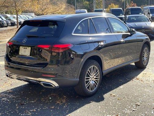 2026 Mercedes-Benz GLC 300 Base