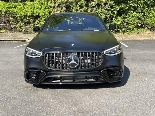 2025 Mercedes-Benz AMG S 63 E Base