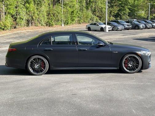 2025 Mercedes-Benz AMG S 63 E Base