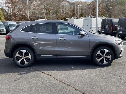 2025 Mercedes-Benz GLA 250 Base