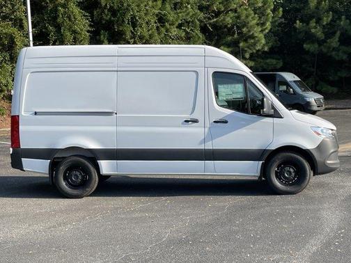 2025 Mercedes-Benz Sprinter 2500 Standard Roof