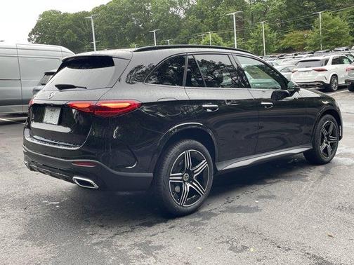 2025 Mercedes-Benz GLC 300 Base