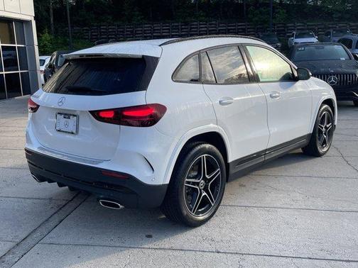 2025 Mercedes-Benz GLA 250 Base
