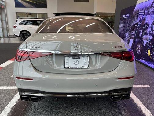 2025 Mercedes-Benz AMG S 63 E Base