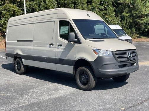 2025 Mercedes-Benz Sprinter 2500 High Roof