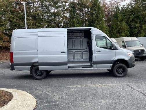 2025 Mercedes-Benz Sprinter 2500 High Roof