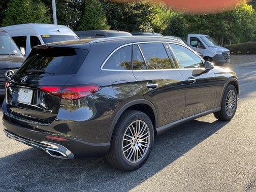 2026 Mercedes-Benz GLC 300 Base