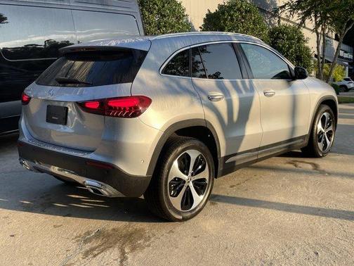 2025 Mercedes-Benz GLA 250 Base
