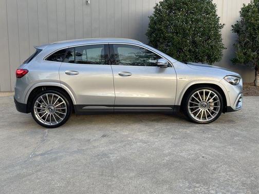 2025 Mercedes-Benz AMG GLA 35 Base