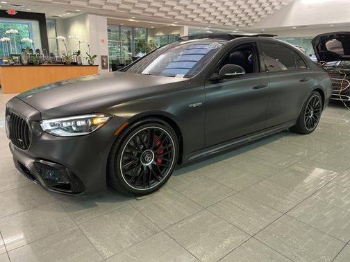 2024 Mercedes-Benz AMG S 63 E Base