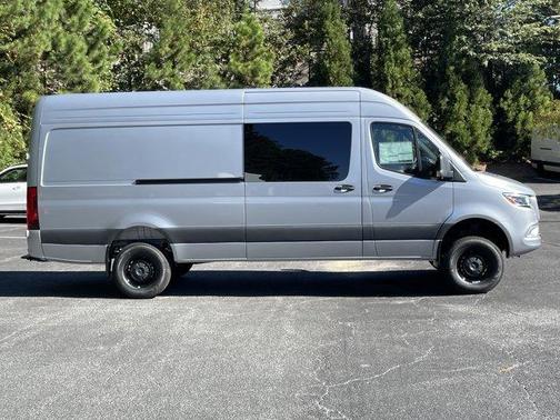2026 Mercedes-Benz Sprinter 2500 HIGH ROOF HO 170