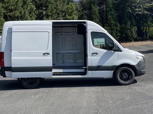 2025 Mercedes-Benz Sprinter 2500 Standard Roof