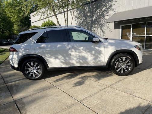 Polar White 2024 Mercedes-Benz GLE 450 4MATIC