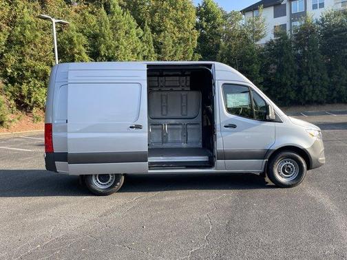 2025 Mercedes-Benz Sprinter 2500 Standard Roof