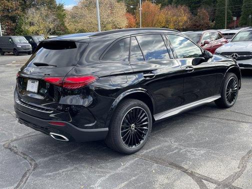 2026 Mercedes-Benz GLC 300 Base