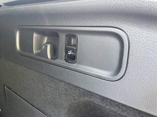 2025 Mercedes-Benz GLC 350e Base 4MATIC